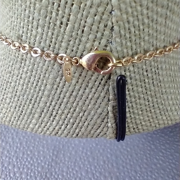 Women's avon gold tone bead chain necklace. - Picture 2 of 5